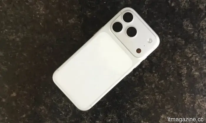 Repair shops in China seem to have discovered a method for fixing unsightly dents on iPhones.