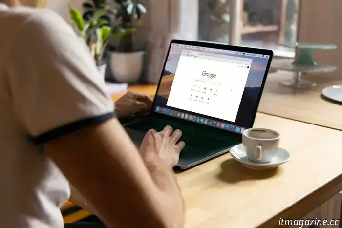 Google Lens is being integrated into the native AI interface of Chrome.