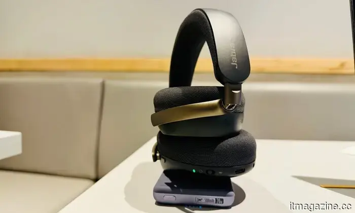 Jabra Evolve3 85 review: I was surprised to find that I really love this business headset, changing my initial opinion.