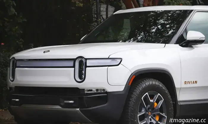 Rivian aggiunge finalmente il supporto completo alla Digital Key di Apple Wallet con il nuovo aggiornamento OTA