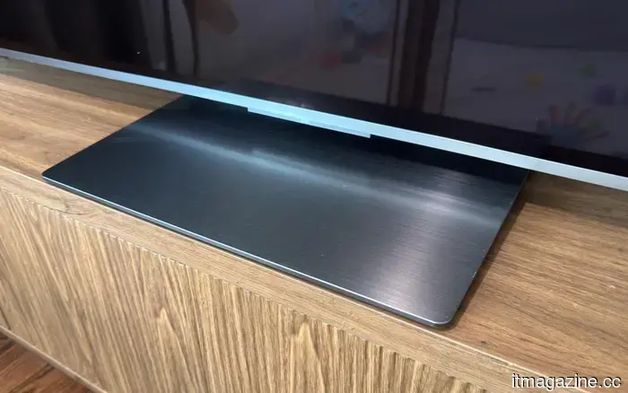 TCL QM8L Review: SQD Technology Accessible to Everyone