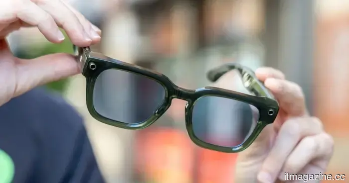 Caviar has bestowed a gold finish on Meta's smart glasses, but it seems they overlooked the aesthetic appeal.