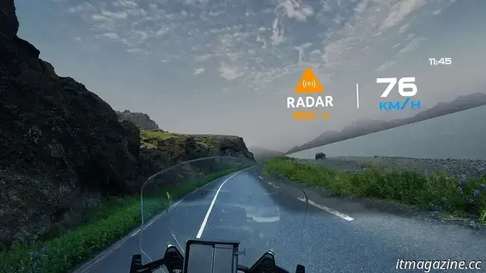 Первый в мире мотоциклетный шлем с полноценной технологией дополненной реальности.