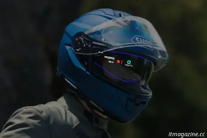 Il primo casco da moto al mondo con realtà aumentata completa