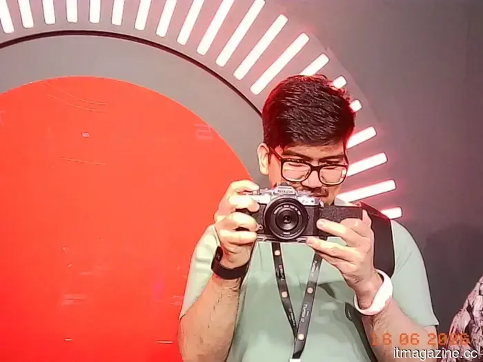 Compré la cámara de llavero viral de Kodak, y las malas fotos son parte de su encanto.