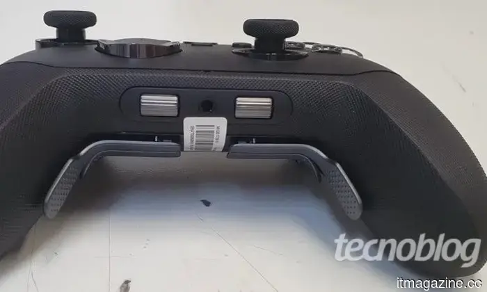 A leak regarding the Xbox Elite 3 controller reveals a recognizable design adorned with some intriguing buttons.