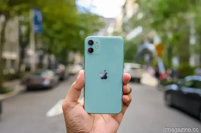 Your old iPhone might have a security vulnerability that Apple is unable to resolve.