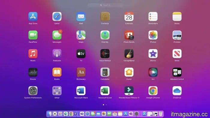 I worked with a MacBook Air for three years, but now I am loyal to the Galaxy Book6 Pro.