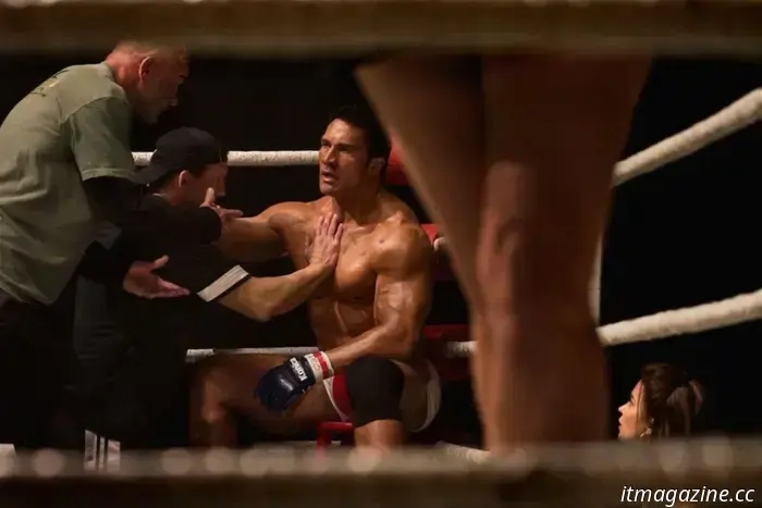Dwayne Johnson aturde en imágenes de Smashing Machine. ¿Es este su momento en los Oscar?