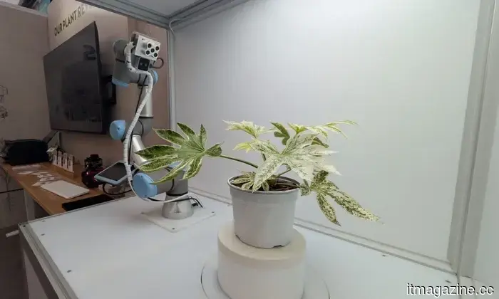 A compassionate robot has recently achieved a silver medal at one of the largest flower exhibitions in the world.