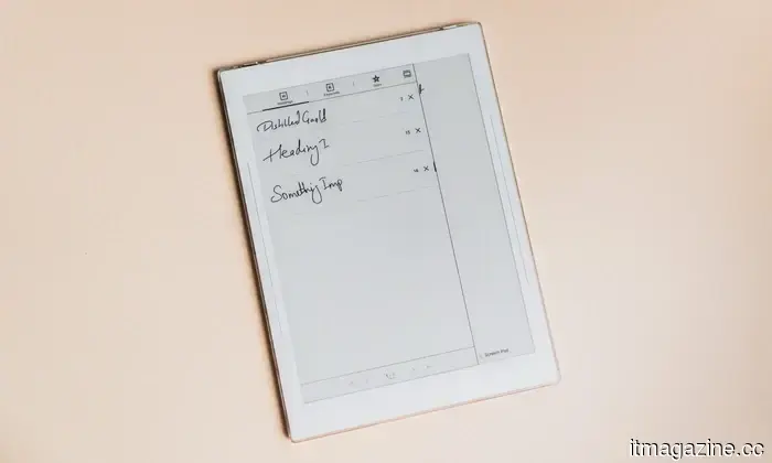 Reasons for selecting the Supernote Nomad instead of other e-ink tablets.