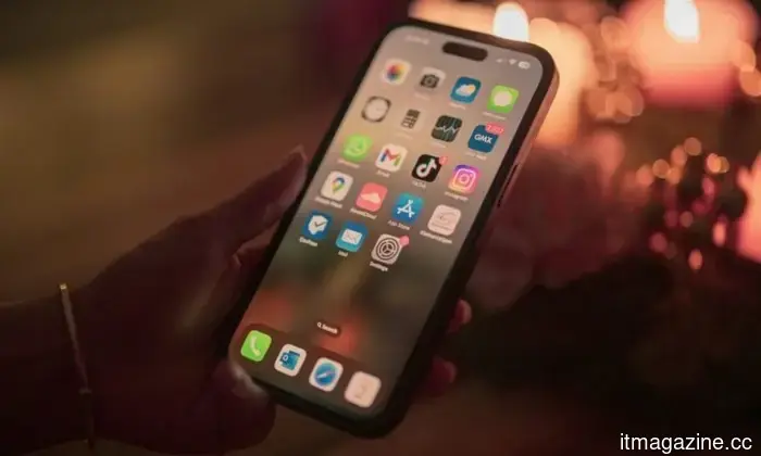 A leak regarding the iPhone Fold design indicates that Apple is making strategic decisions.