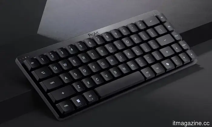 ASUS espande la sua linea ProArt con una tastiera compatta e un mouse intelligente per creatori.
