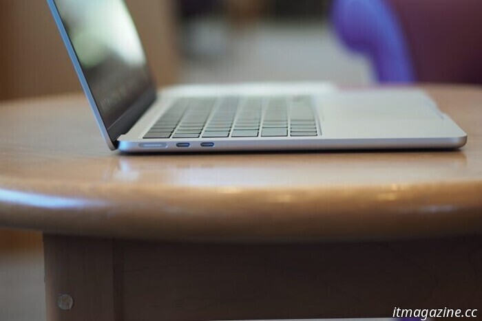 Asus Zenbook A14 vs Apple MacBook Air 13 (M4): cerca, pero sin cigarro