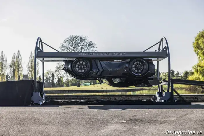 How the McMurtry Spéirling achieved the distinction of being the first car to drive upside down.