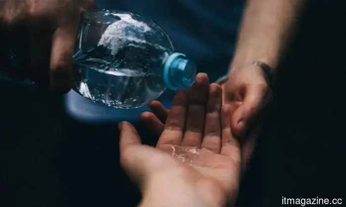 The self-sustaining shaking capsule demonstrates the potential for safe drinking water right at our fingertips.