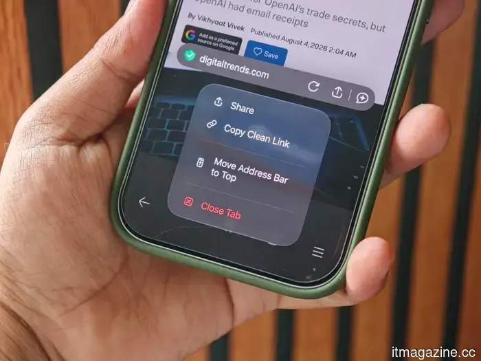 DuckDuckGo's latest feature for iPhone prevents tracking IDs from being included in shared links.
