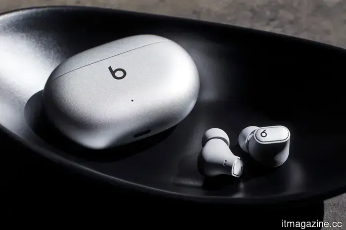 Beats Studio Buds receive a crucial update addressing a concerning microphone issue.