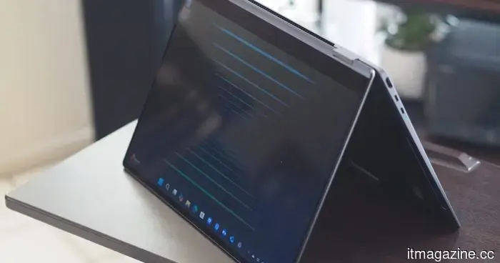 I came across these two Prime Day flagship laptop offers perfect for display enthusiasts and practical shoppers.