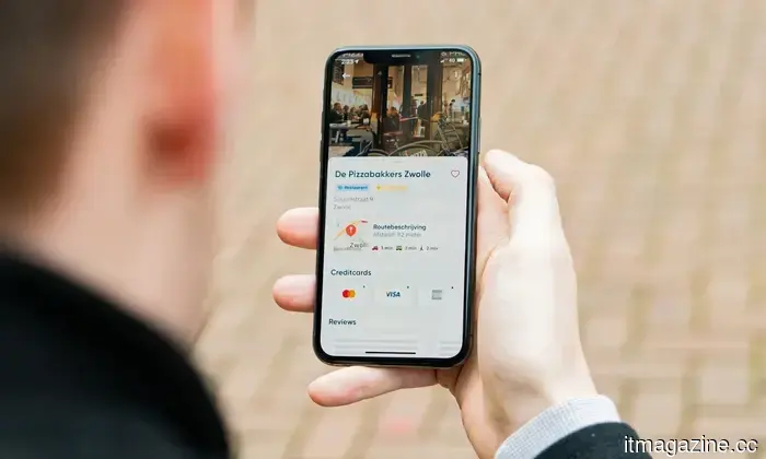 Apple has finally adopted a similar advertising approach in its Maps service as Google Maps.