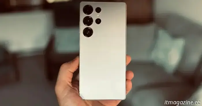 A new feature in One UI 8.5 will allow you to transfer objects from one image to another using text prompts.
