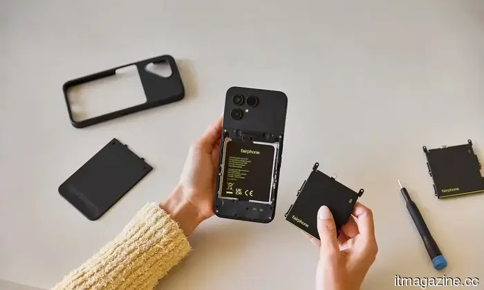 The phone that you can truly fix by yourself is finally arriving in the US.