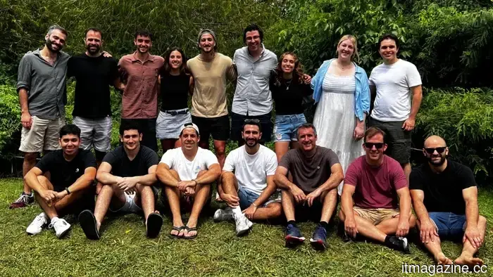 Климатический технологический стартап Satellites on Fire привлек $2,7 млн.