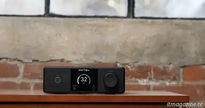 Il DX-5 di Rotel potrebbe essere l'amplificatore stereo compatto e connesso che stai cercando