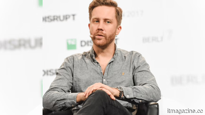 Основатель Monzo Том Бломфилд присоединяется к Anthropic
